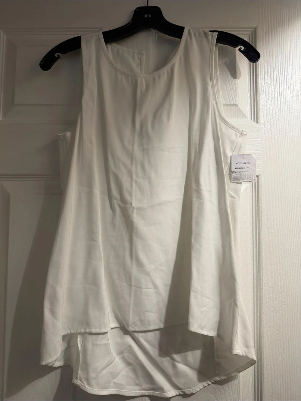 Vince Camuto Women's Shirred-Neck Sleeveless Blouse $69 - Picture 4 of 4